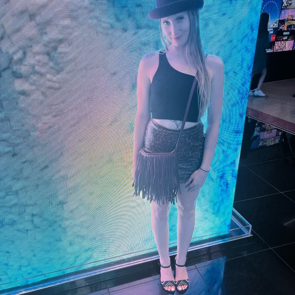 Meet your Posher, ! - Picture 2 of 3